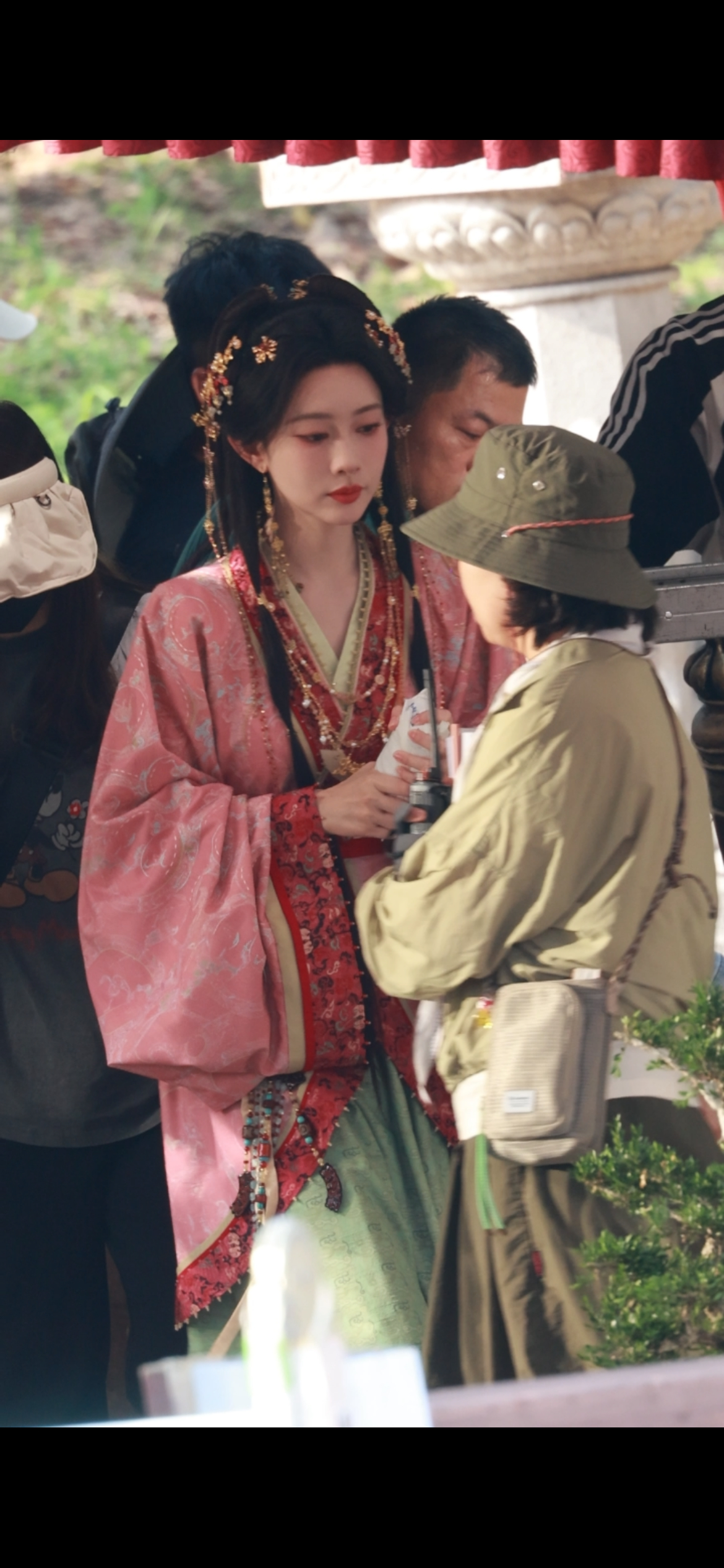 玛雅 红色更美 浓颜就是浓颜🌺✨ 