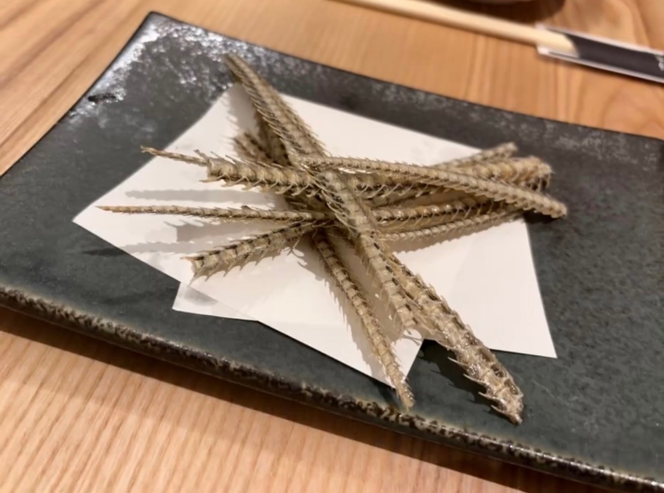 这不是吃剩的，这是一道小菜。 ​​​