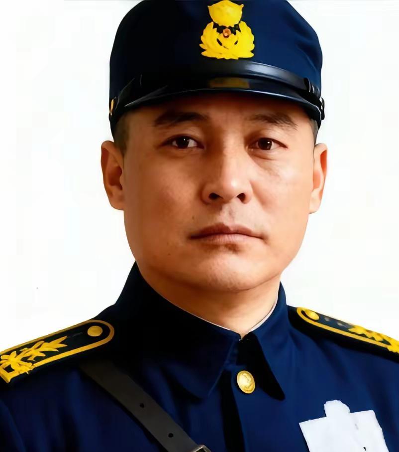 [微风]1947年，国民党第92军军长黄翔得知上学的儿子被军统逮捕后，大怒，立刻