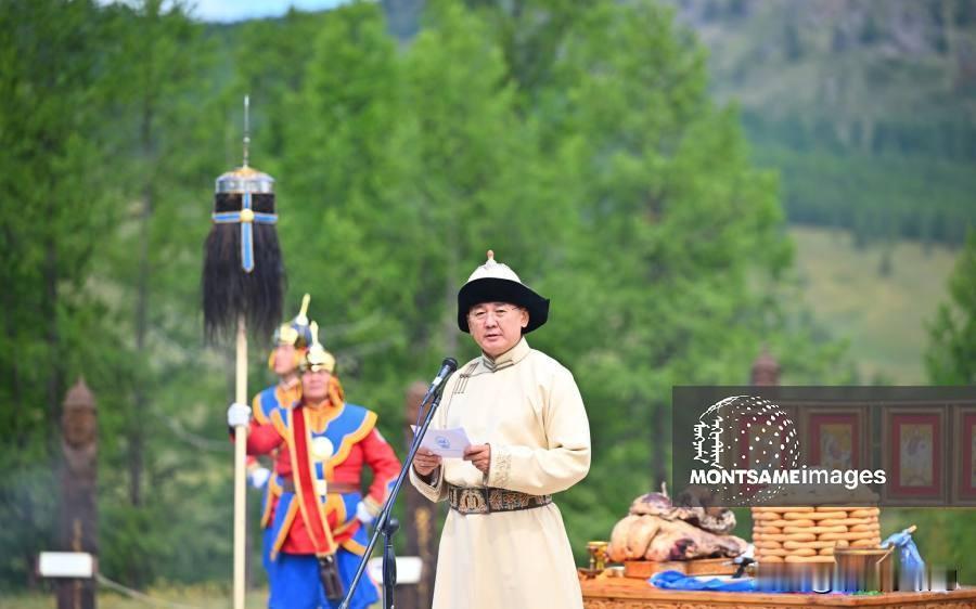 蒙媒：蒙古国举行国家祭祀圣山祖尔赫赫尔汗的国家祭祀仪式

蒙通社乌兰巴托 08 