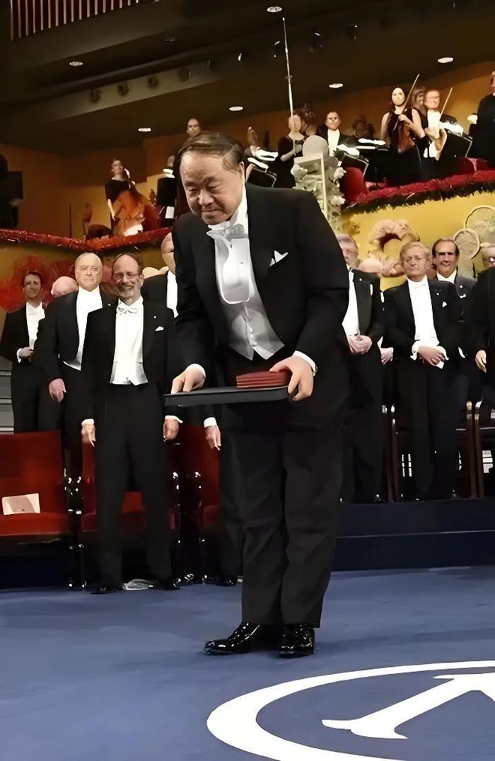 自从莫言先生想通过歌剧《红高粱》打造“红高粱精神”以来，平台上对莫言作品的评论一