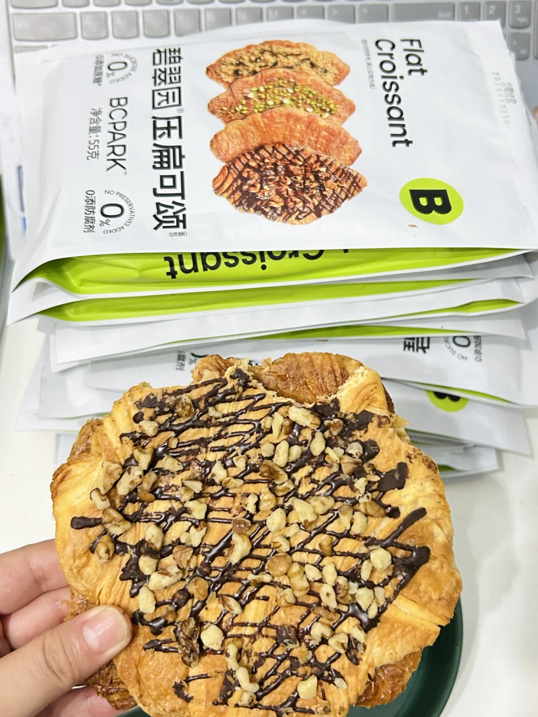 尝新！Di一次吃压扁可颂哇哦❗️