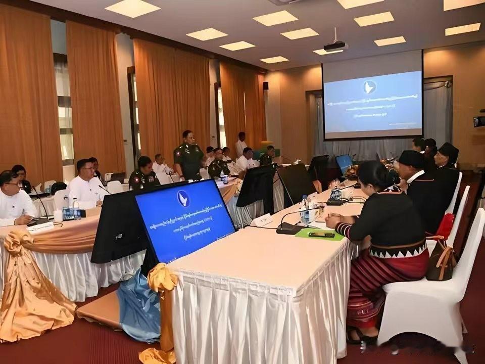 缅甸和平委员会与掸邦拉祜族武装组织举行双边会谈的最新消息。缅甸掸邦拉祜族武装组织