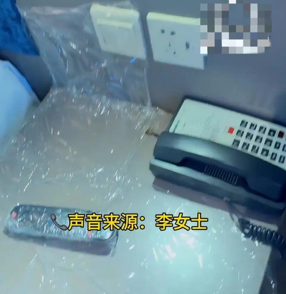 出差住酒店，多数人顶多烧壶水烫烫马桶圈，但总有些大神能把卫生防护做到登峰造极。