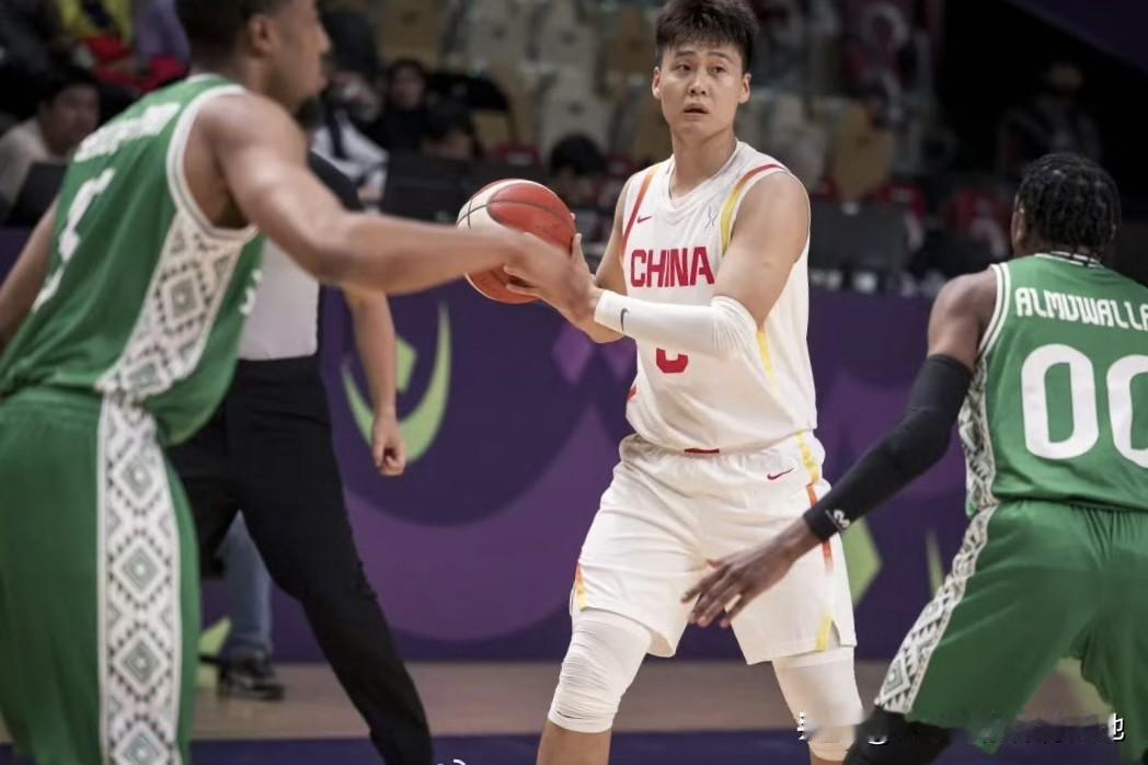 中国男篮战胜沙特男篮这是篮球不是足球，首轮连沙特都赢不了后面还打啥？说实话才赢5