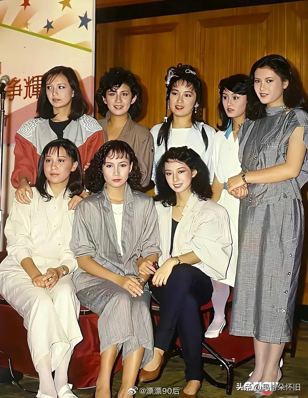 🌟八十年代港星大合影，颜值天花板
👉1984年的珍贵合影，
集齐了当年风华正