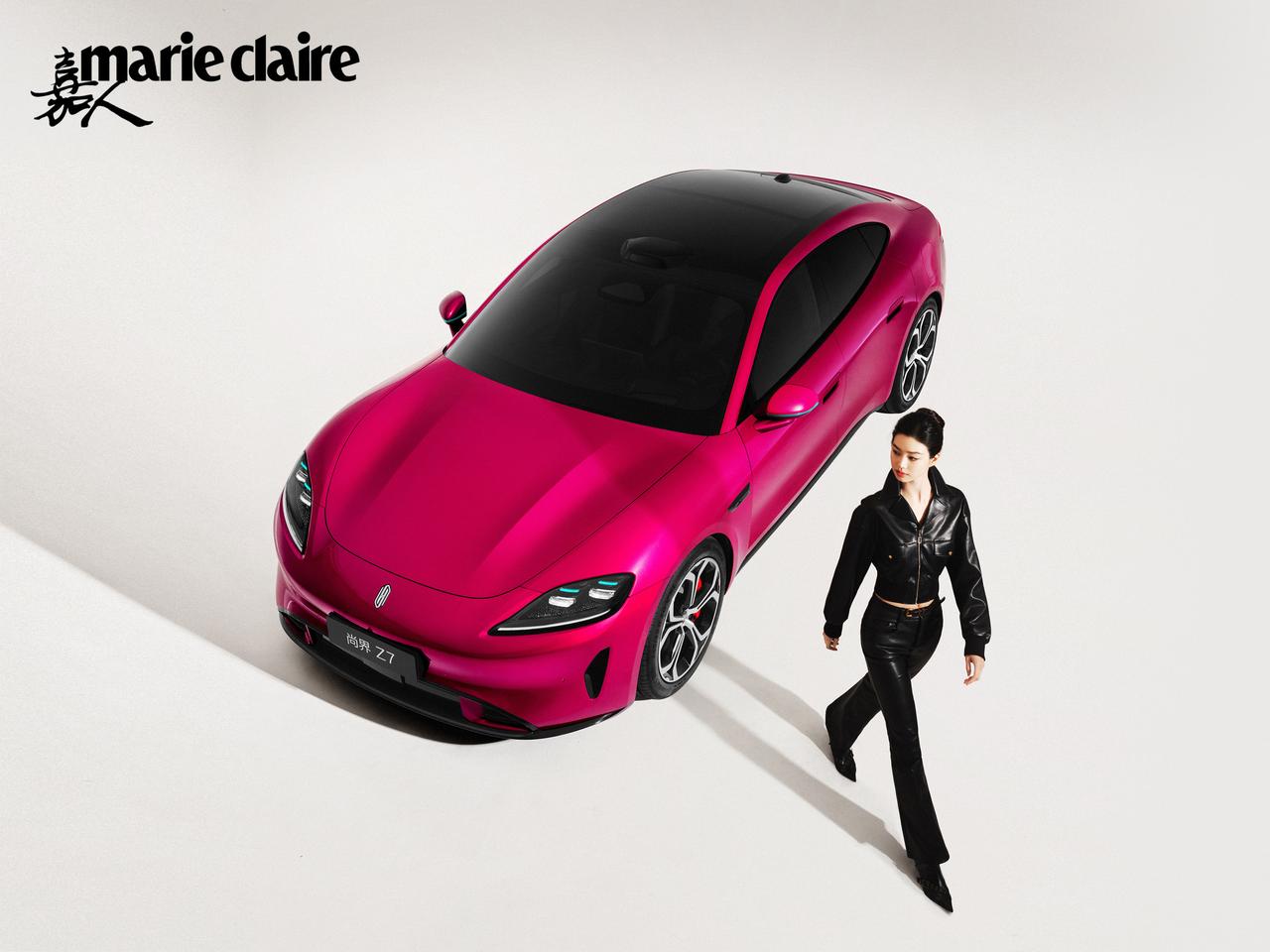 电光紫粉，一眼吸睛「粉」，上场自带高光。