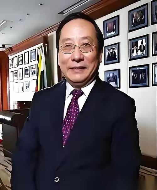 今天真的给我上了一课，有点颠覆三观。
刷到一个帖子，说高志凯，就是那个经常在国际