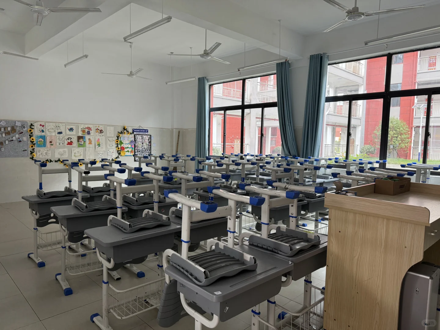 当老师以后每天安慰完学生还得安慰自己