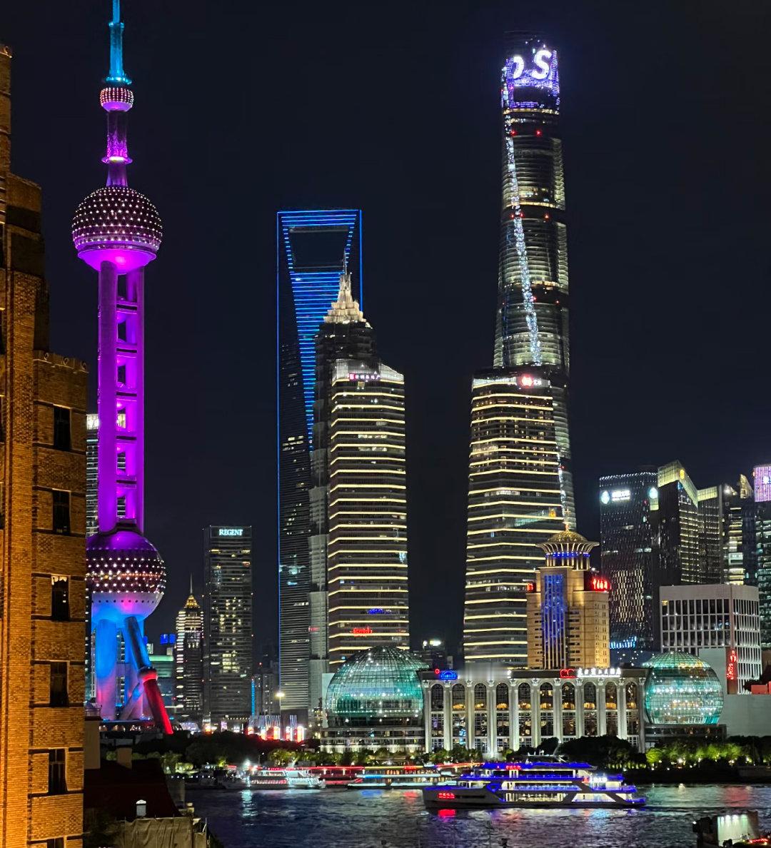 上海地铁的仪式感 上海地铁站给到一个夯谁被上海地铁的新惊喜惊艳到。沉浸式运动布景