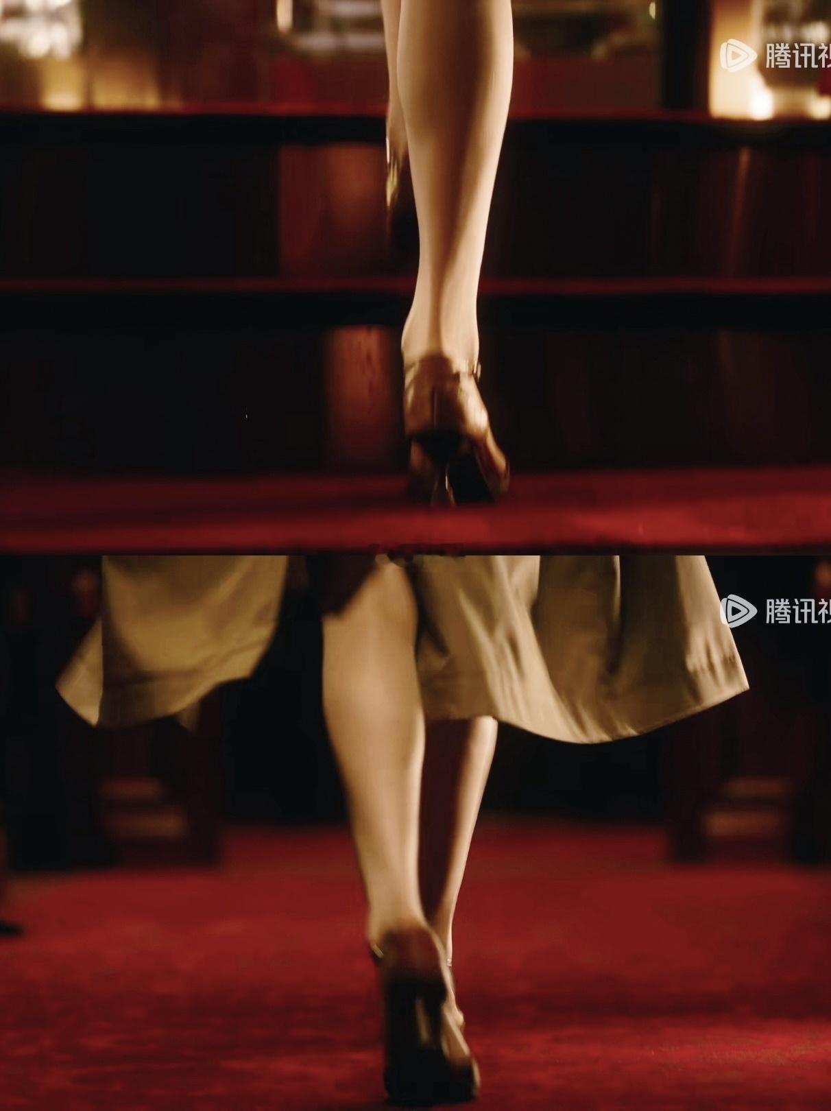 唐嫣演技 这段戏的眼神戏太绝了，曲梦温柔抱着孩子，眼神却犀利如豹，紧紧盯着张彪不