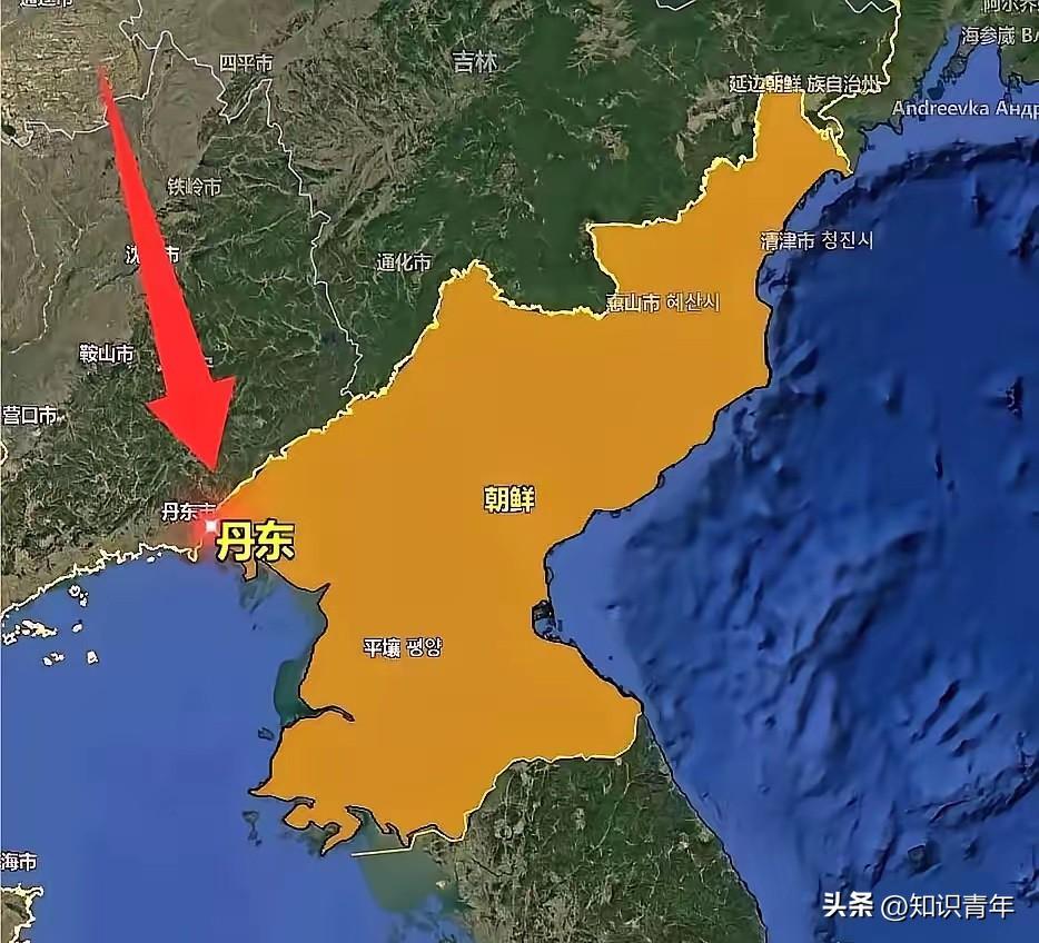 朋友圈都快刷爆了，鸭绿江对岸疯了似的，一车一车地往回拉咱们的拖拉机、机床、切割机