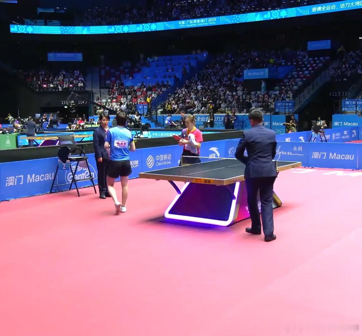 来啦王曼昱加油