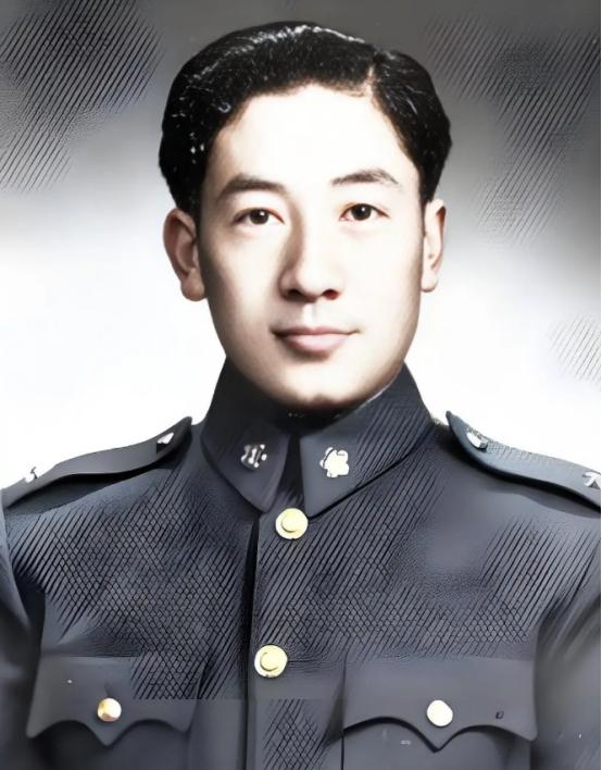 1945年，马步芳的长子马继援被被宋美龄叫到重庆官邸喝茶，这位“青海王”爱子刚跨
