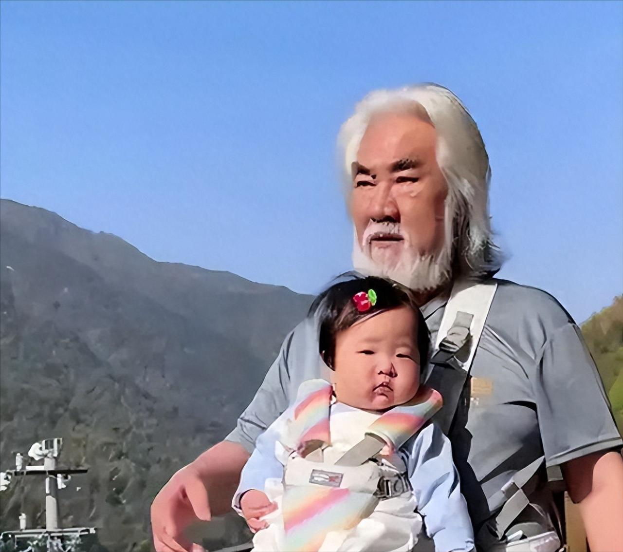 钱再多有什么用？74岁张纪中的女儿才1岁，
让人厌恶的事情发生了

“70岁生娃