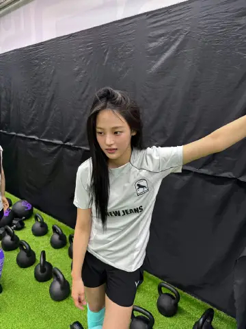 捡回家的小狗妹变成体育生老公了 咋办受着呗 