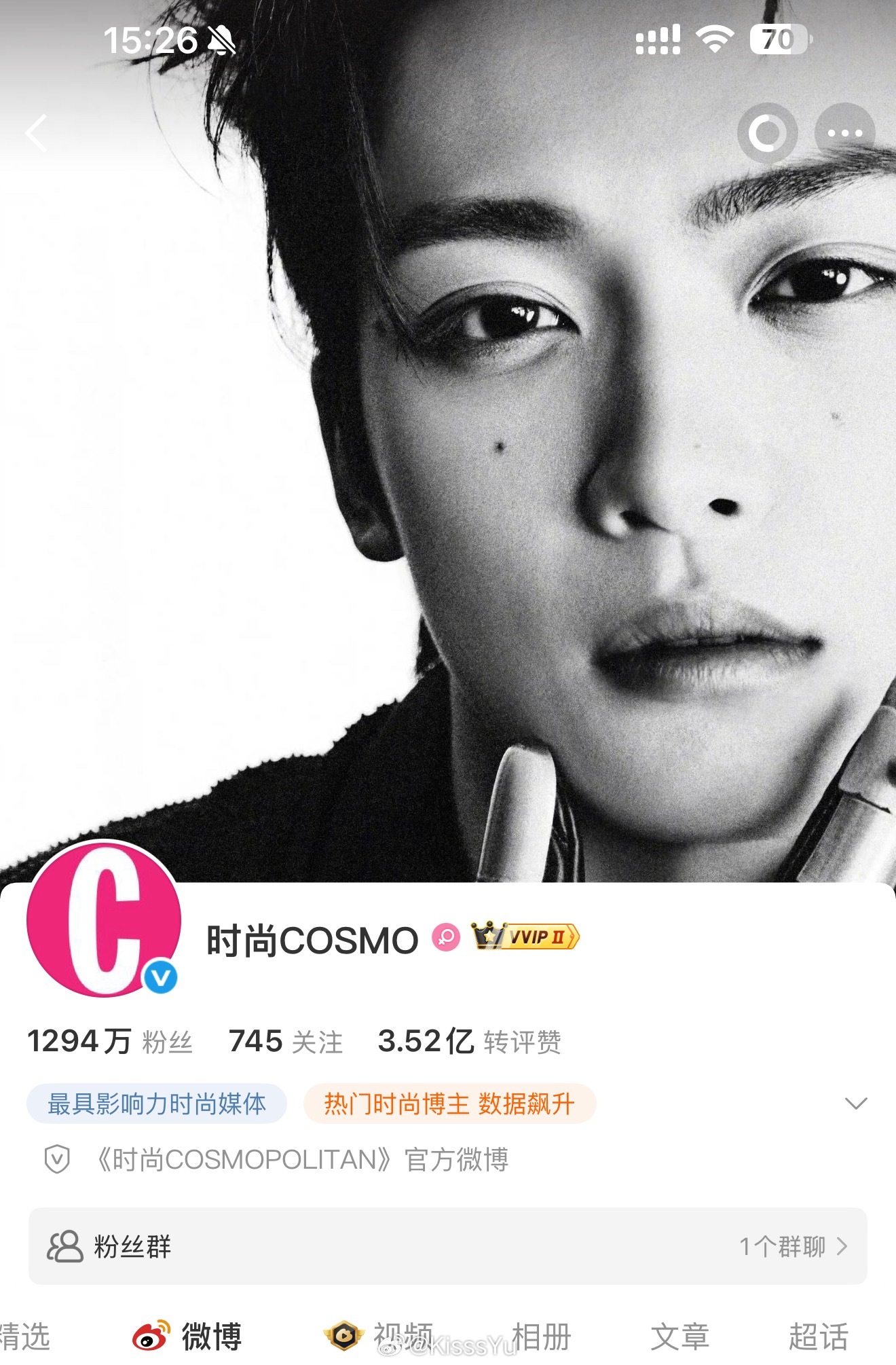 点进cosmo主页帅我一大跳 