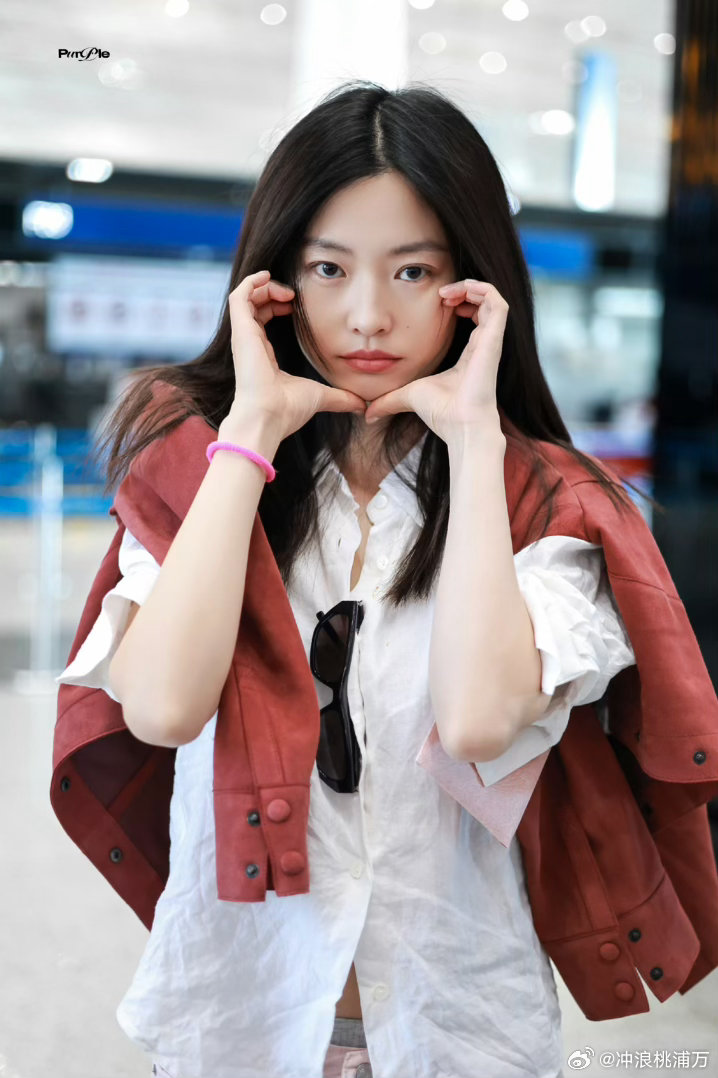 浪姐7初舞台观礼团浪姐7观礼团4月3号初舞台直播，观礼团：叶童、罗予彤、马吟吟、