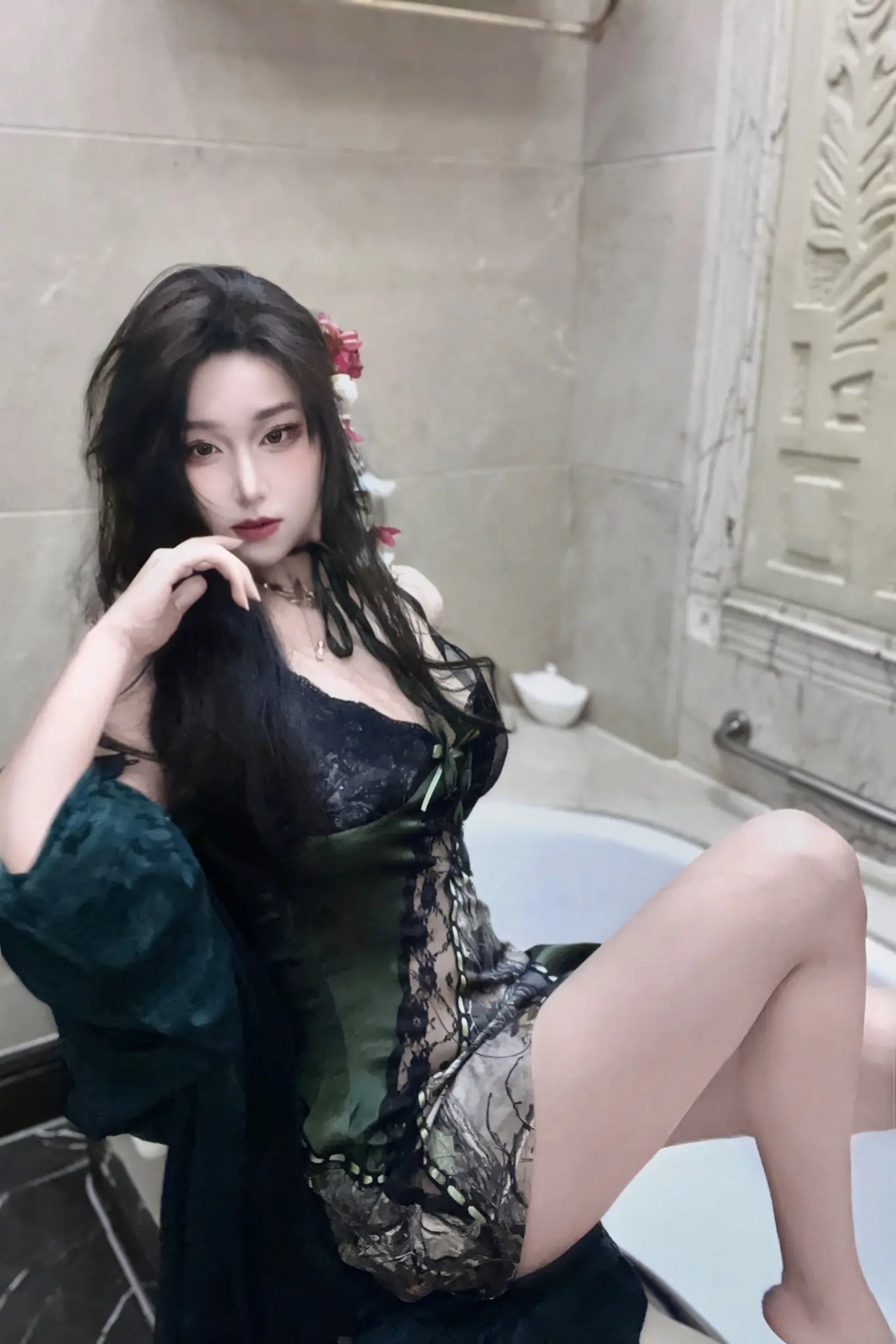 幸福是一块昂贵蛋糕的奢侈品。