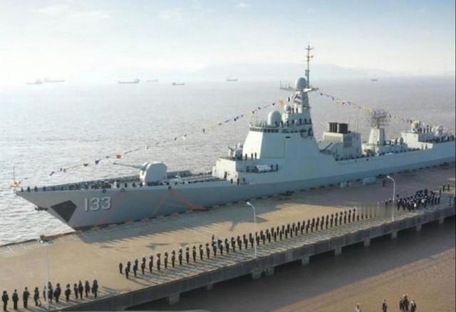 美国在赌，中国也在赌，美国赌中国不敢武力收复台湾，不敢打日本，而中国则在赌美国不