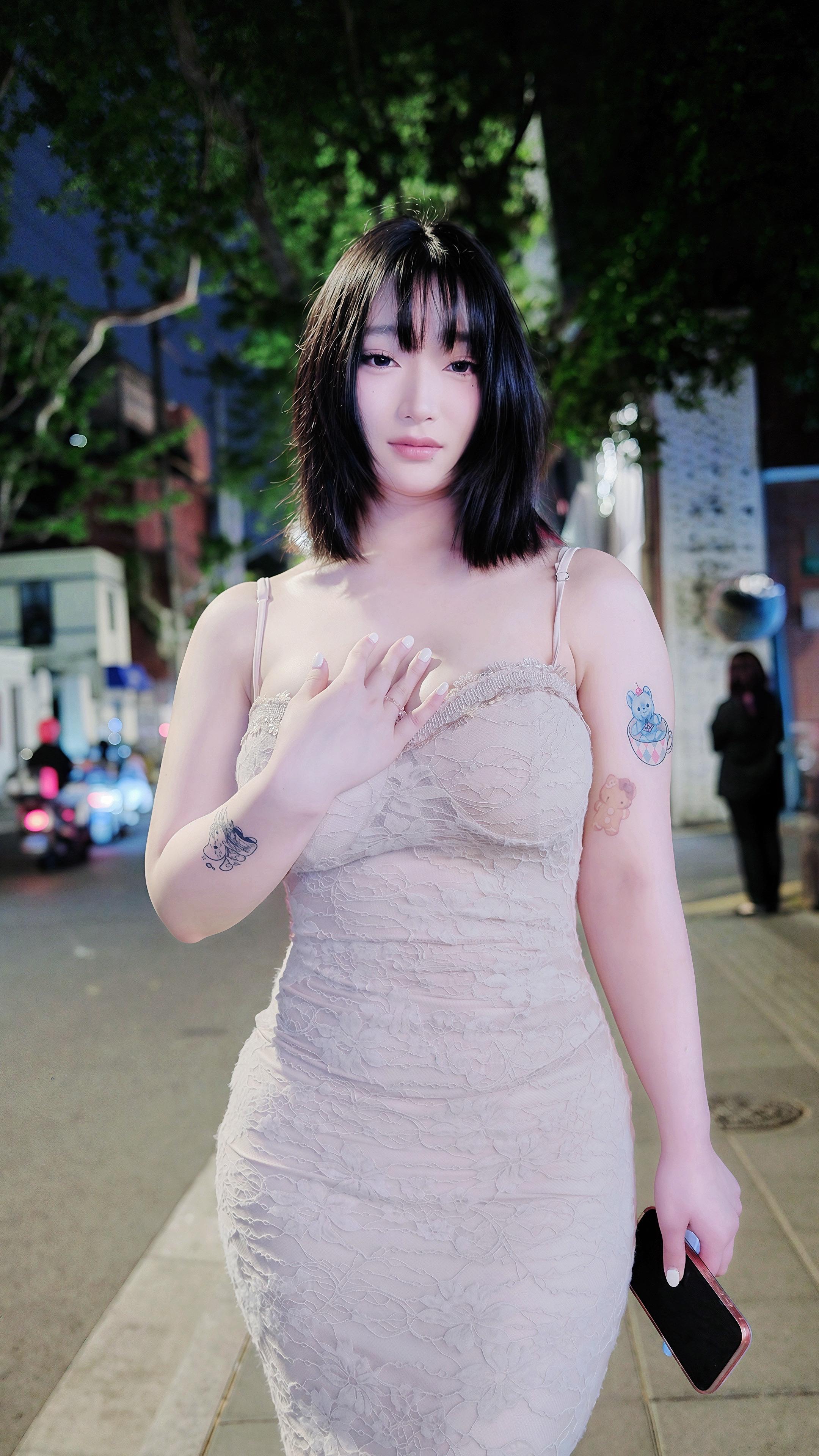 上海街拍｜kitty.沈阳女孩18周岁，身高170，大一学计算机专业...