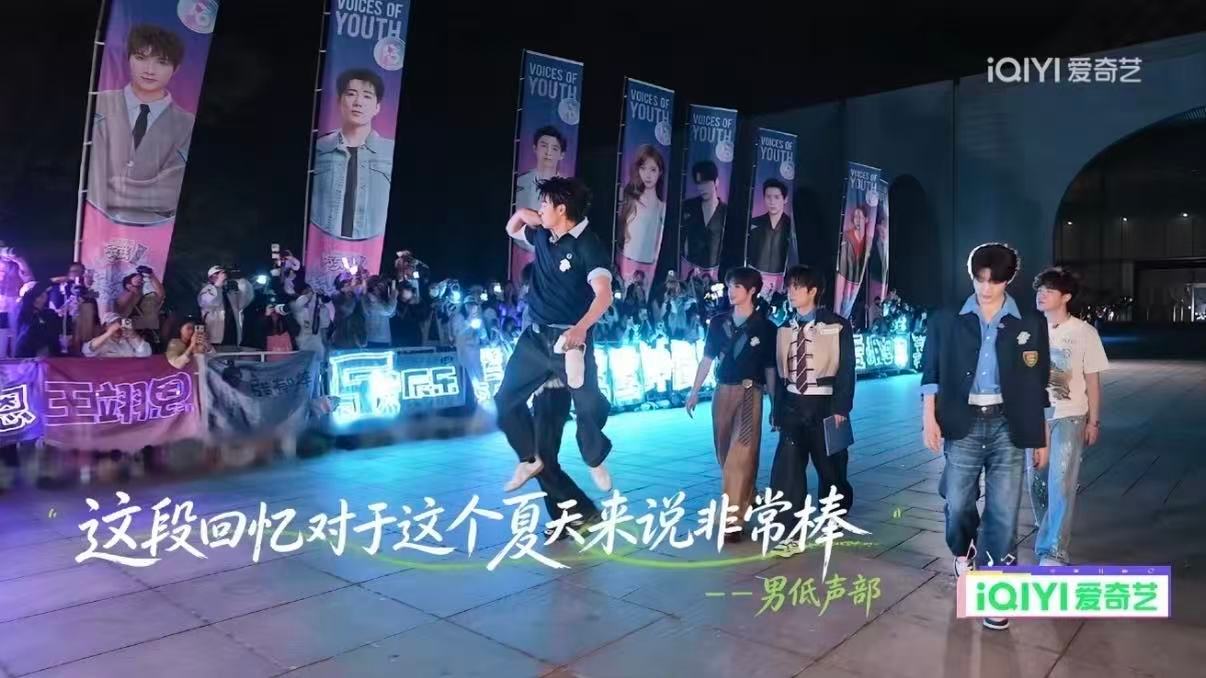 在燃青看到最真挚的群像 现在一回想大家真的经历了好多啊，一起团建一起和世界冠军合