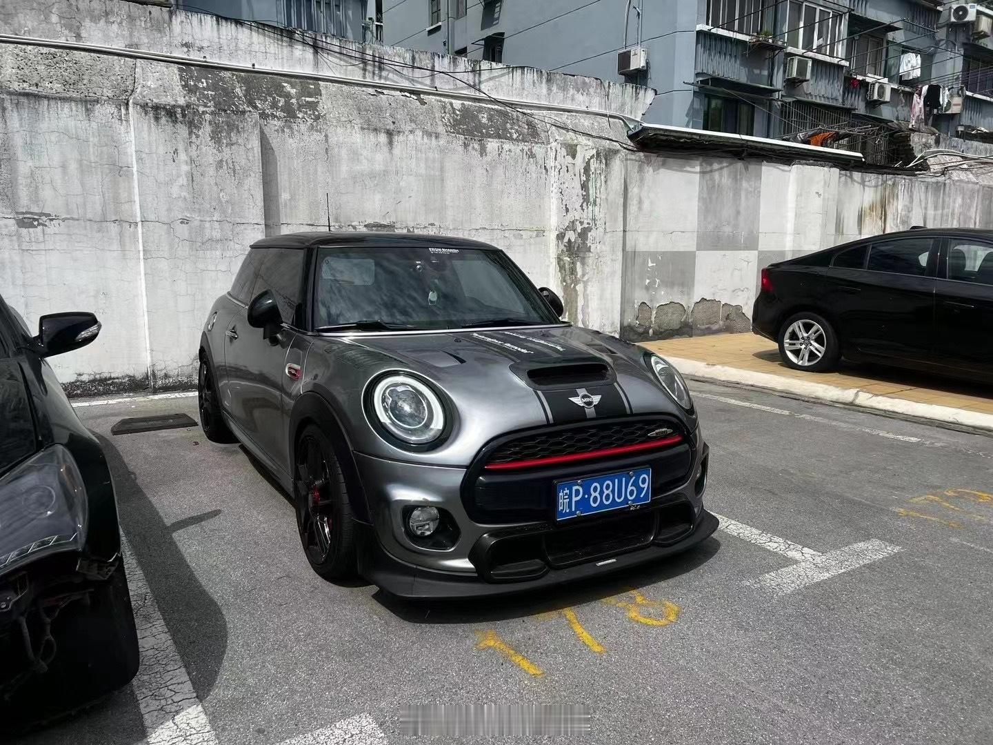 出老家安徽MINI F56 Cooper S 原厂手动带ACC HUD 哈曼 移