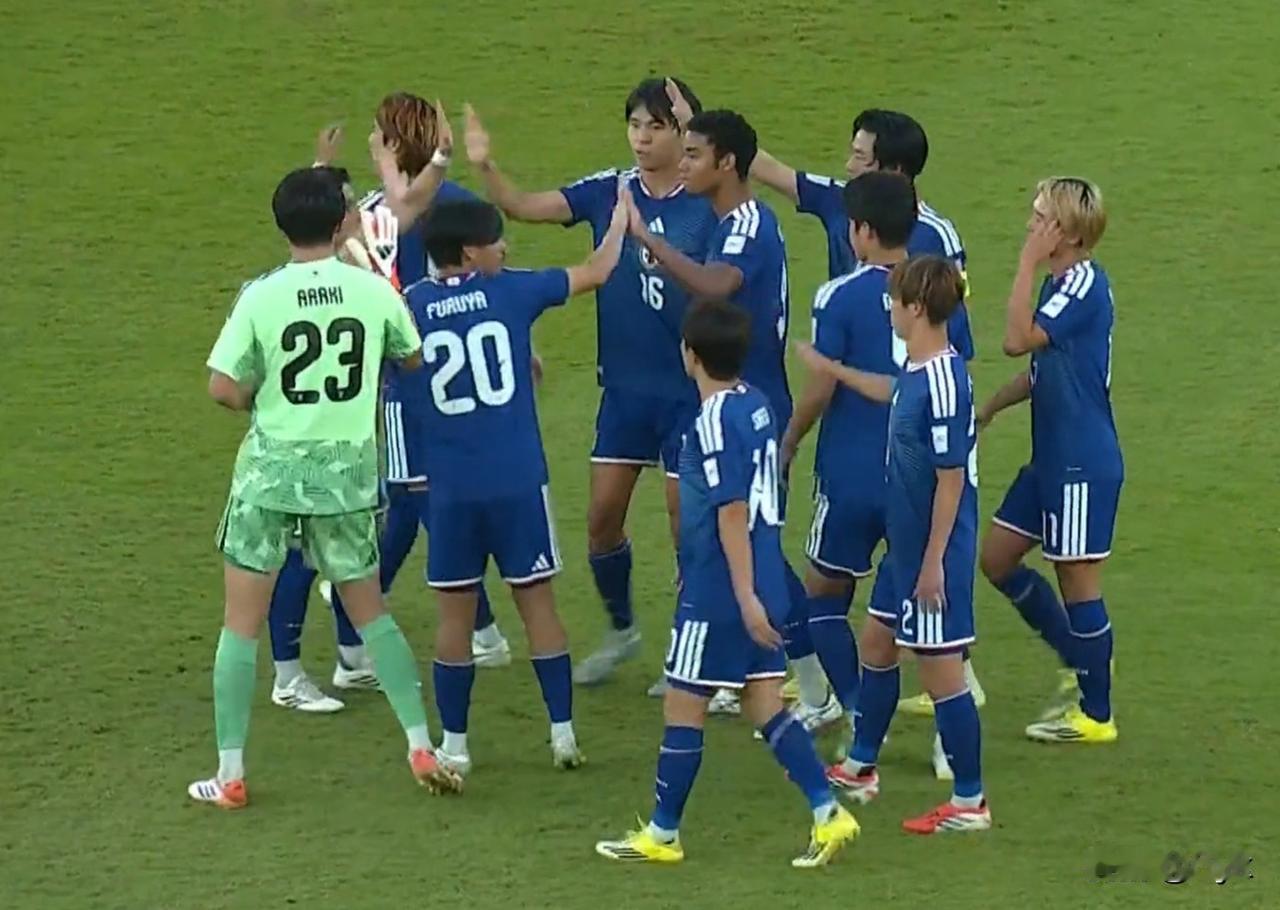 0-4的比分，
真的超出我所有预想，
赛前想过0-1、0-2，
也从没想过会是这