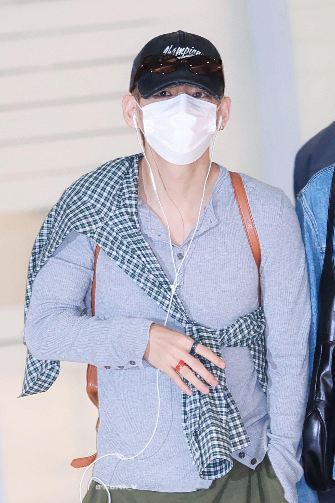 金泰亨🌻金泰亨kpop永一 260721  |  仁川机场入境终于回来啦🥺宝
