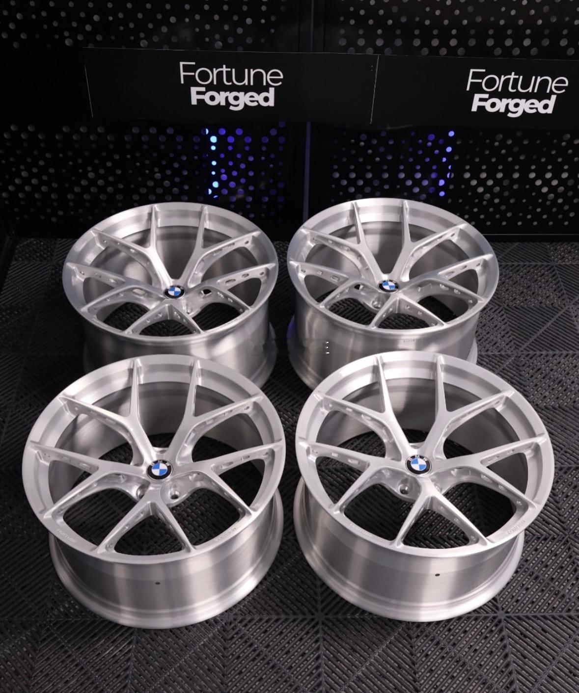 山路曲折盘旋，但毕竟朝着顶峰延伸TLFW 𝐅𝐎𝐑𝐆𝐄𝐃 继续接单个性