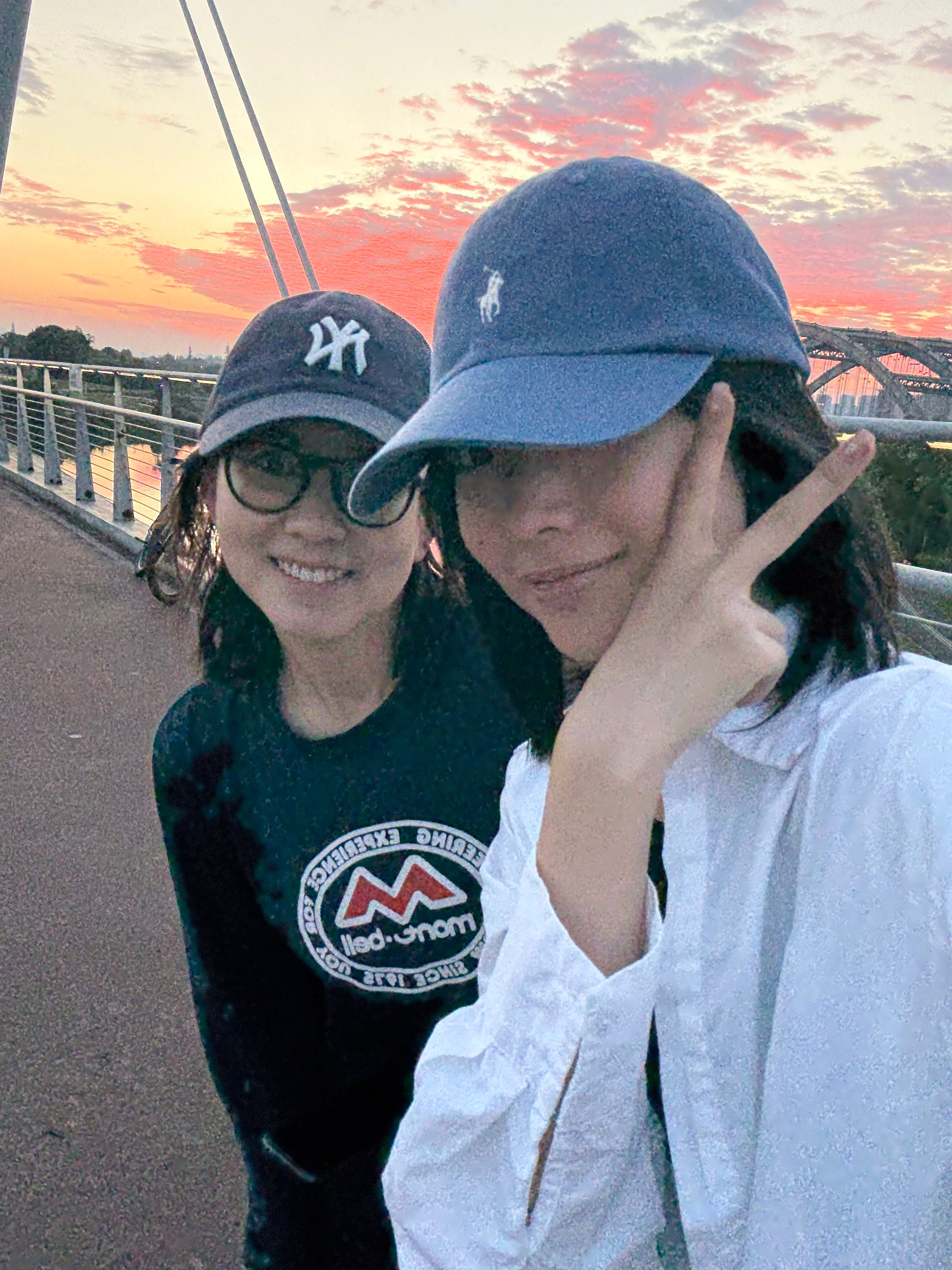 看朝霞和日出就是最最最浪漫幸福的事🥰 
