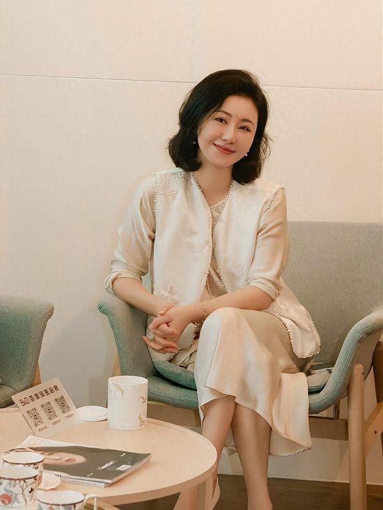 50岁大叔的踏实赚钱经：三个笨法子，一年稳存六万不发愁
 
年过半百的普通大叔，