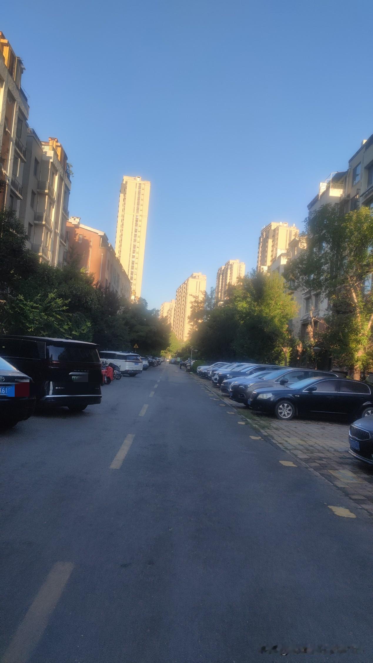 大家吃饭逛街岂能成为流量的素材？

在这个人人搞流量的年代，你去餐馆吃个饭，到窗
