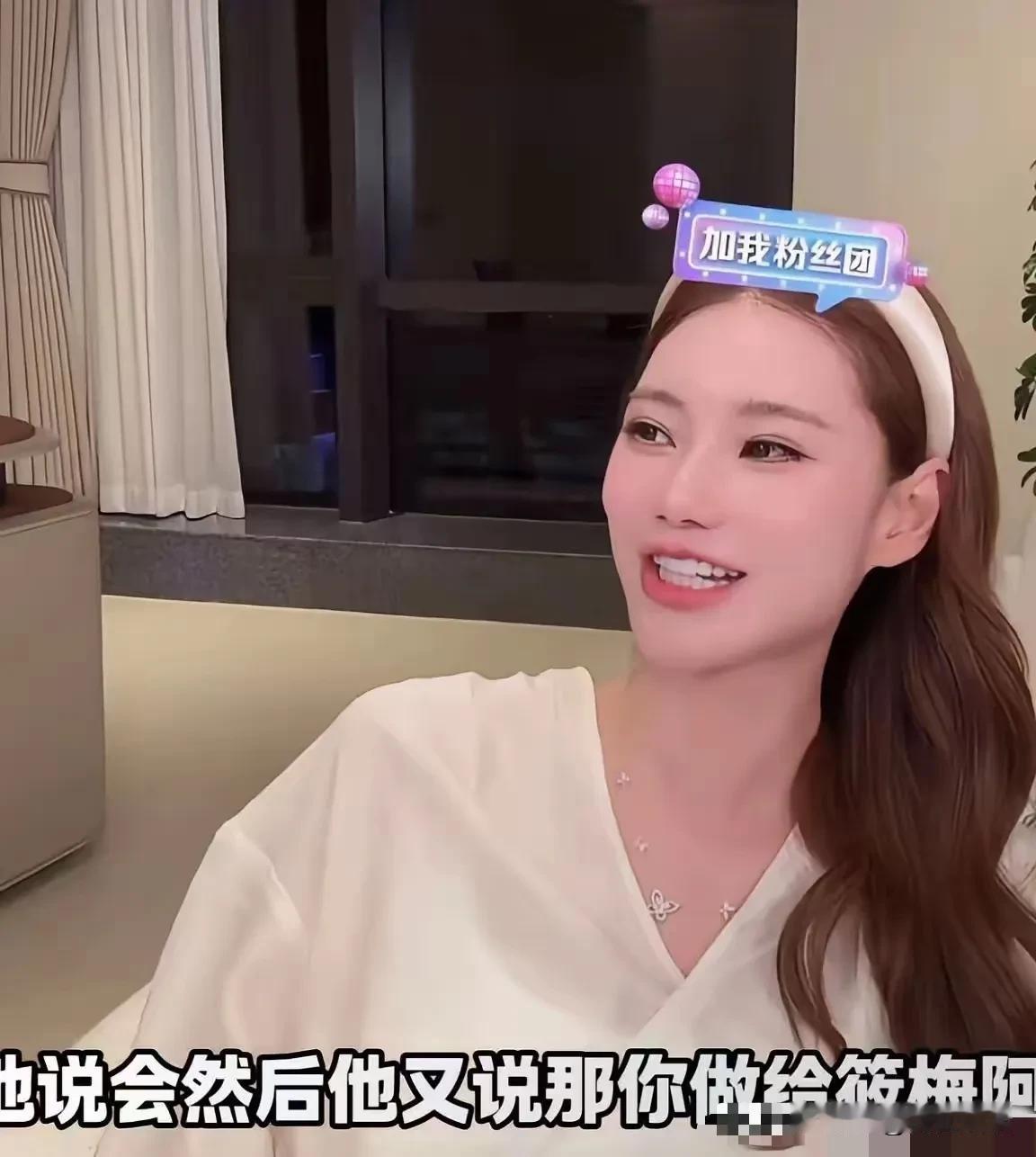 大家发现了没
汪小菲家挺有意思
尤其是回归后的俩小只

汪小菲疼闺女全网出名
对
