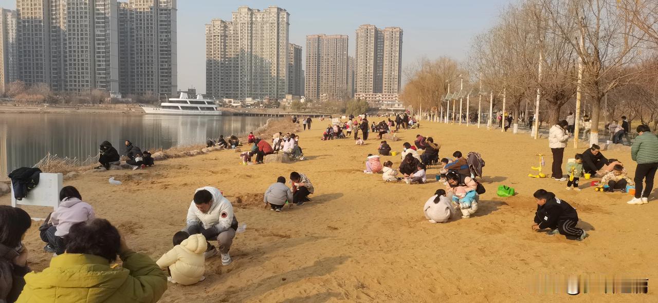 生而为人，总要活在人群里。有人陪我们走过一程，有人伴我们走过一生。是这些人，让我