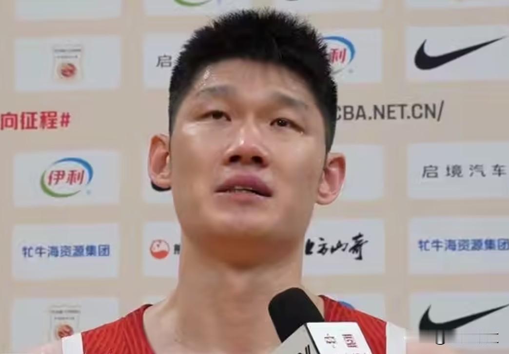 草根出身的胡金秋亲承，人生一大遗憾没能在21岁冲击NBA，胡金秋2018年曾经被