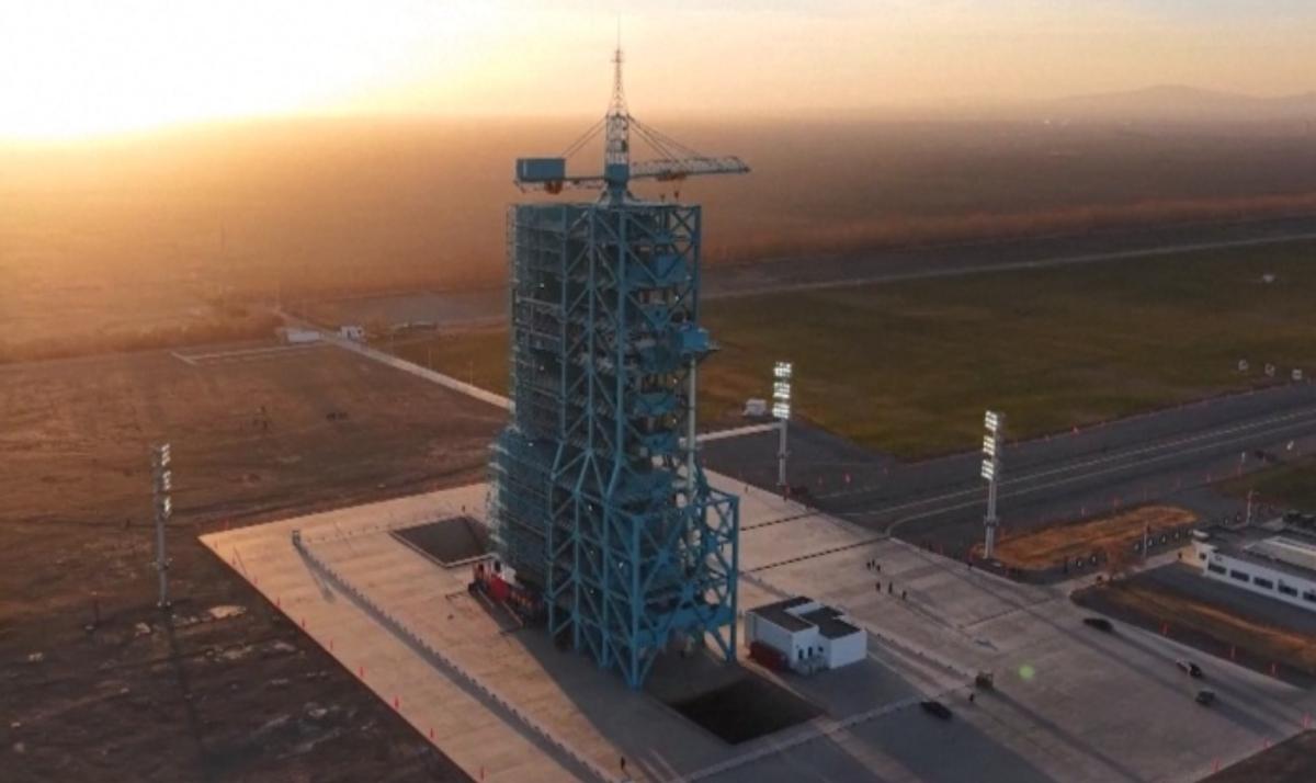 中国把“救护车”，开进外太空，紧急救走3位航天员

刚发生的事绝对能写进航天史：