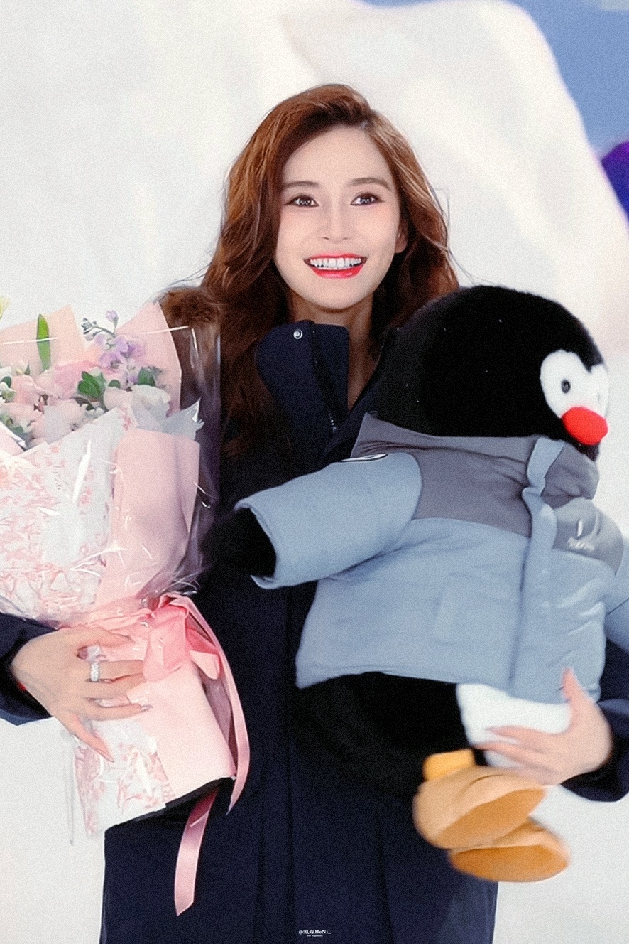 angelababy angelababy “风吹幡动 是风动 还是幡动 风未动