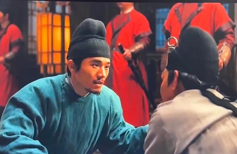 又一次，对太平年编剧服气。
就说，葛强这个小角色，拥有54个忠心耿耿骁勇善战的属