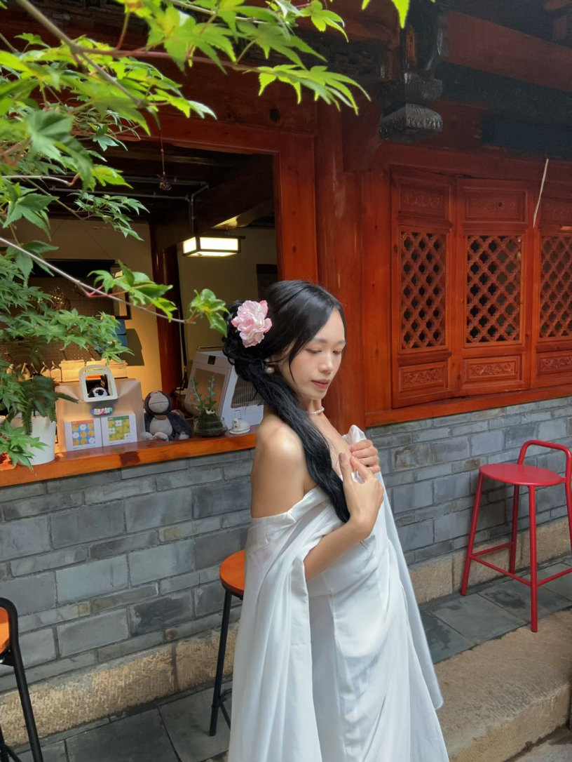 在周光倬故居喝到美美下午茶☕️四合院风格很美～古色古香韵味十足穿上新中式风格衣服