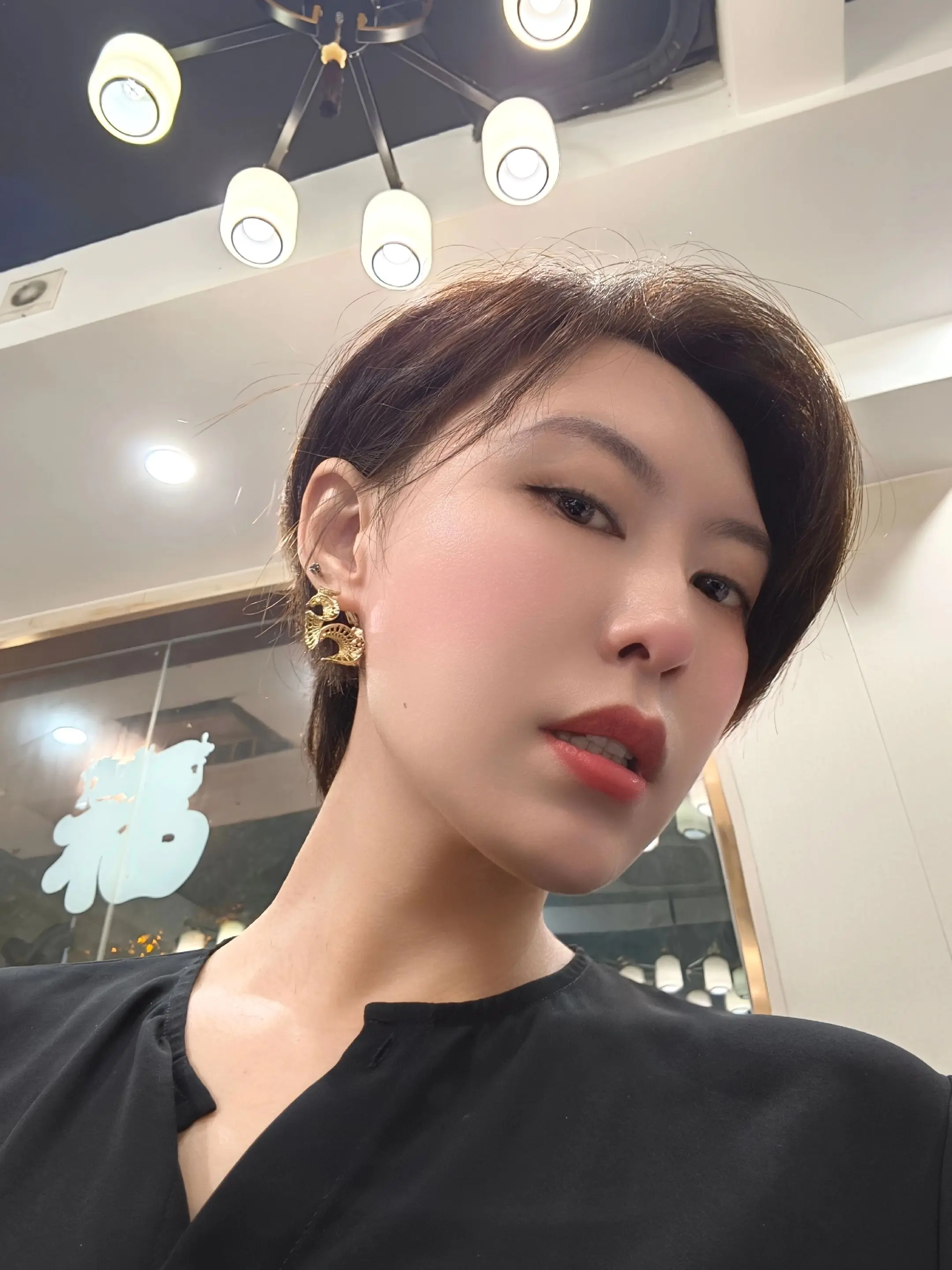 不需要建议，不需要认同，不喜欢就滚