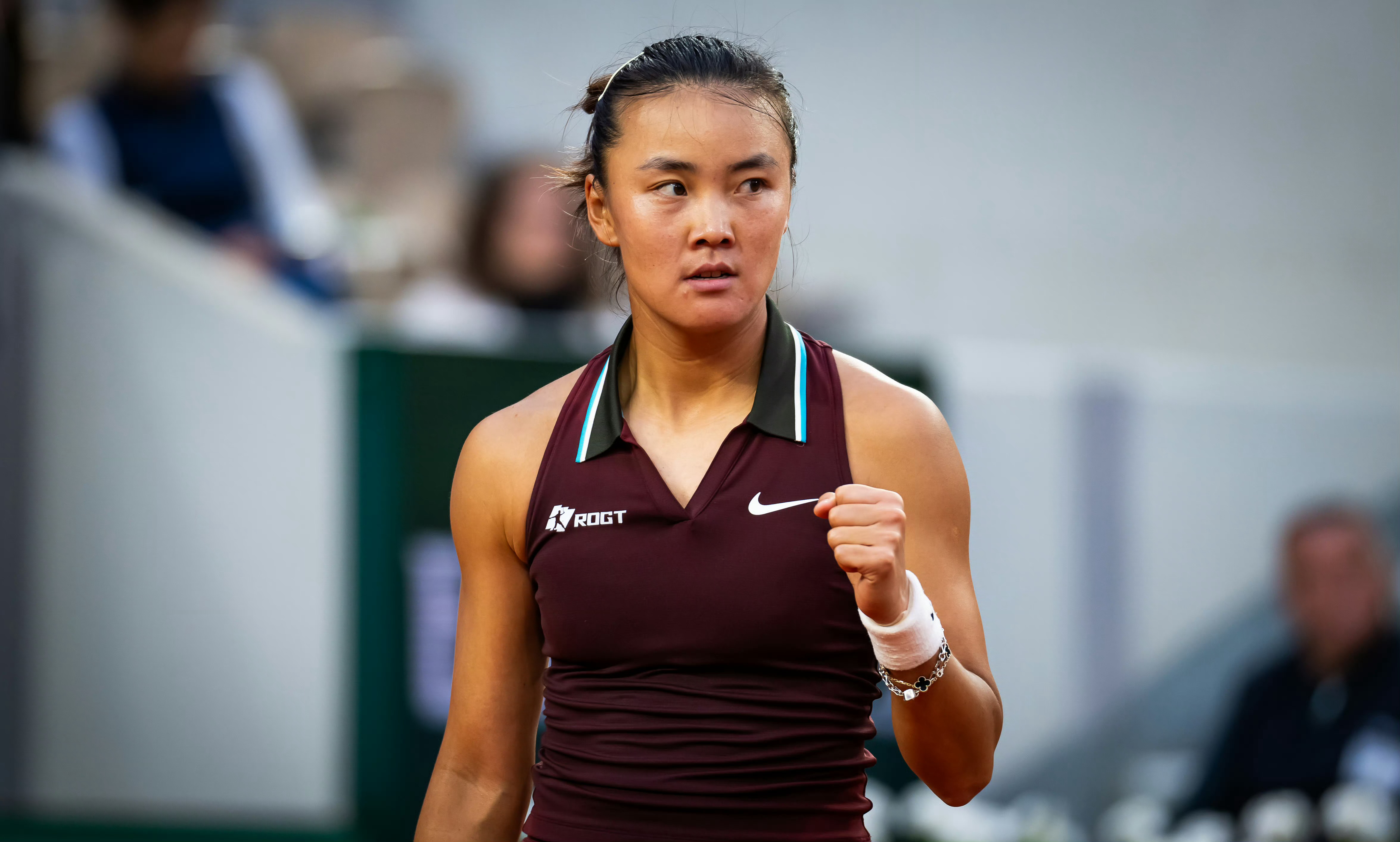 继续前进！🔥幸运落败者袁悦以6-4、1-6、6-3击败14号种子施奈德，生涯对