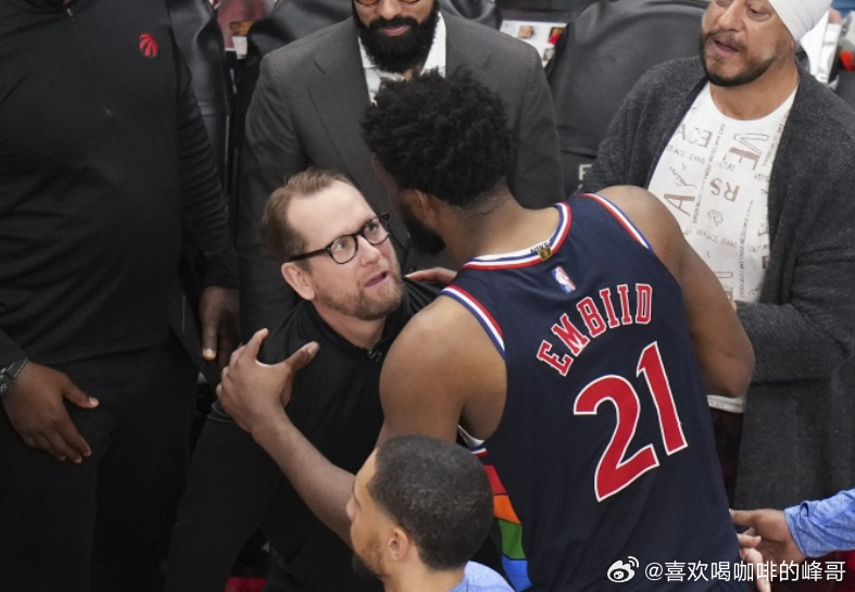 2026-27赛季NBA揭幕战，76人客场106-100送给卫冕冠军尼克斯赛季首