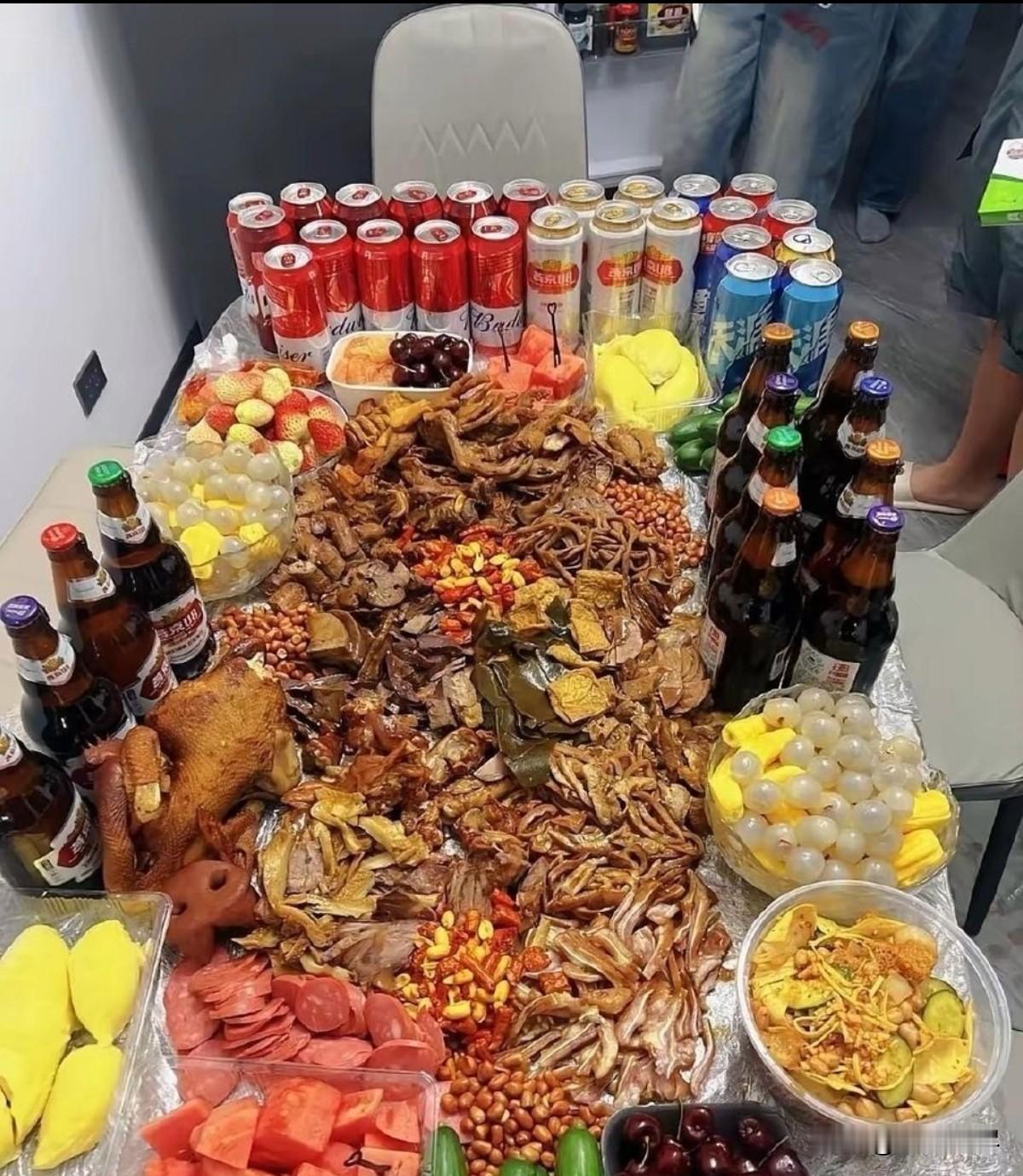 假如两家人同时请你吃饭，你会选哪一家？