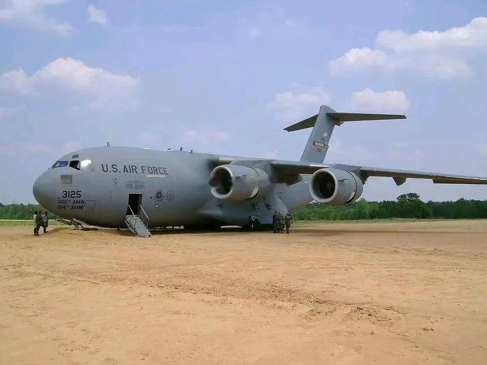 老美的军用运输机发展计划不太乐观~~~咱们的运40和运30啥时候亮相呢？？？