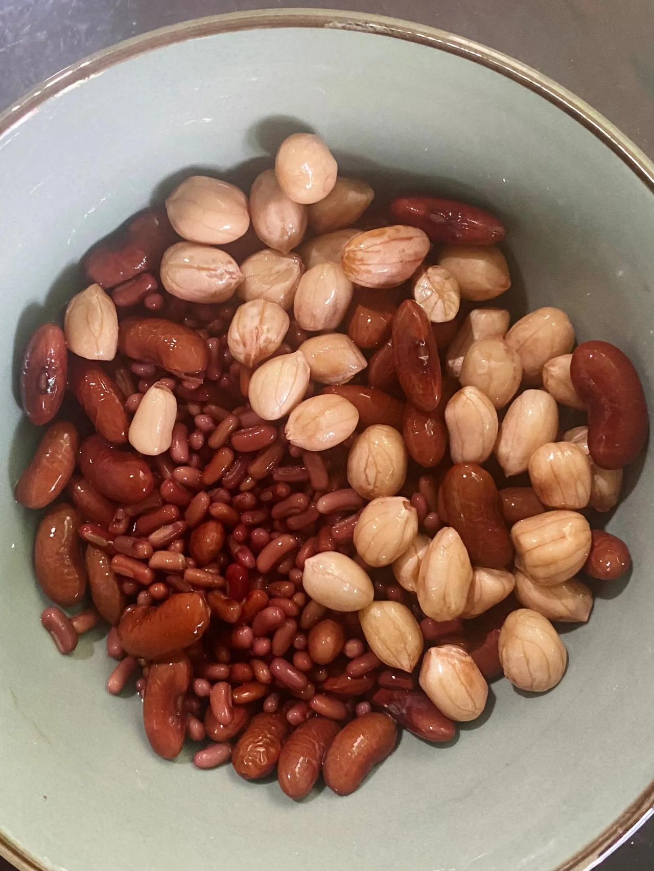 老妈说：别喝的太频繁…我怕你脸色红润气色太好啦🤣

姐妹们快来抄作业！
简单的