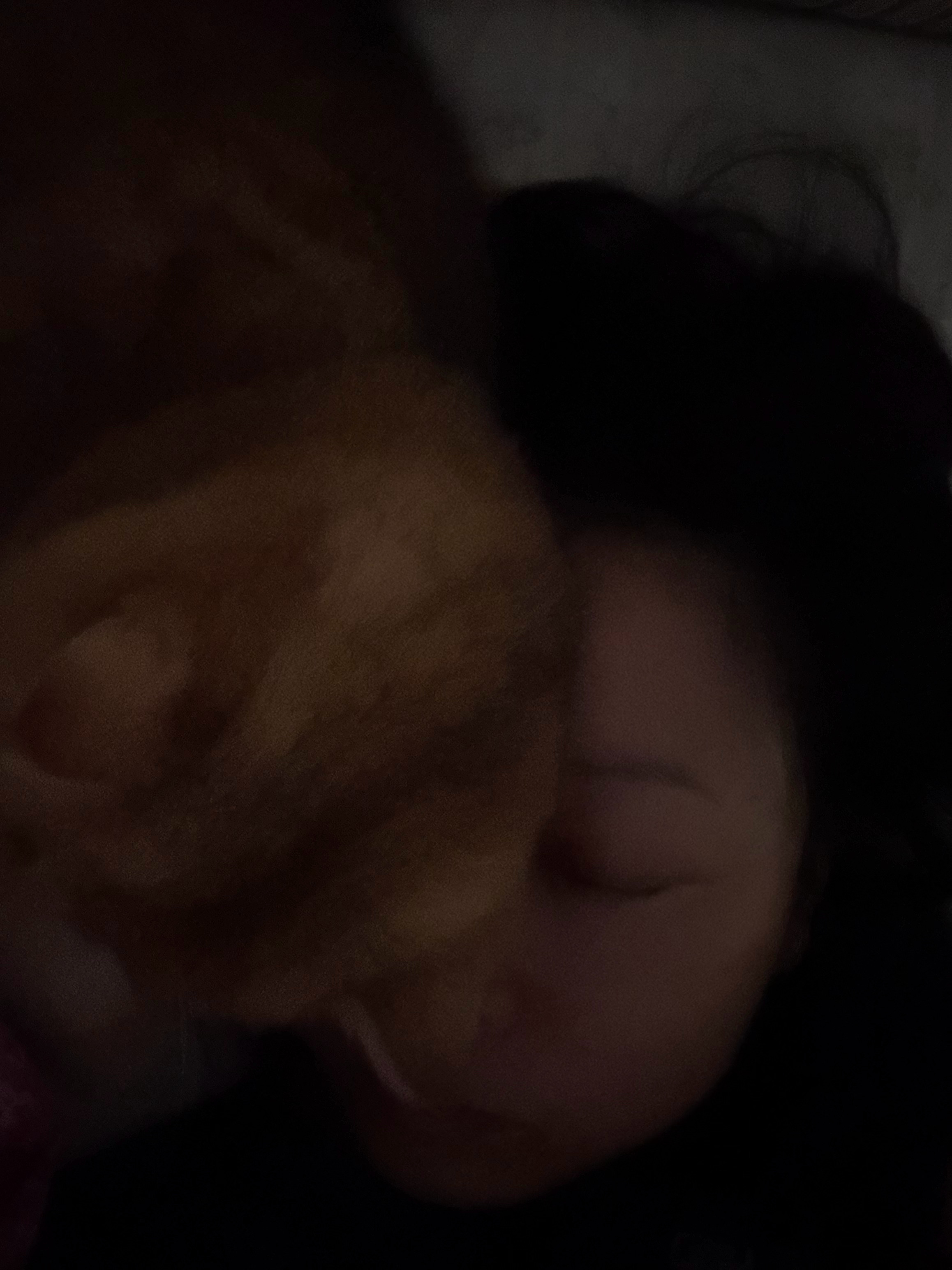 只有我猫猫能阻止我起床。软软糯糯暖暖的 