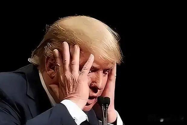 华为芯片突围！
美国围堵失效，全球供应链悄悄换边！

2022年美国政府推出芯片