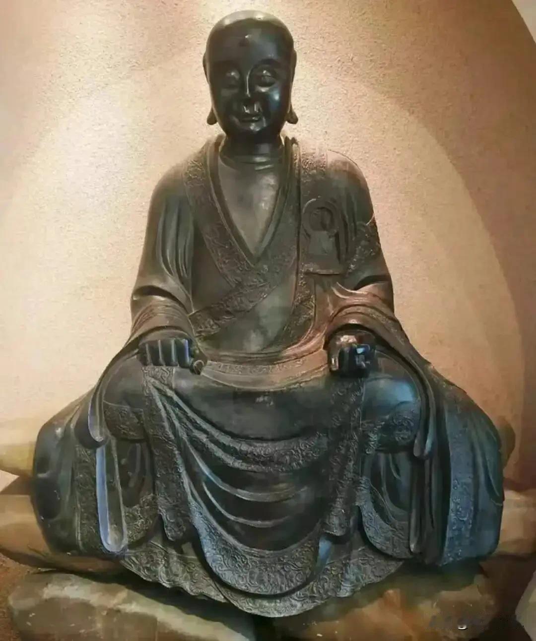 离谱…失窃二十六年的国宝，居然光明正大的在北京观复博物馆展览，被逛馆游客一眼认出