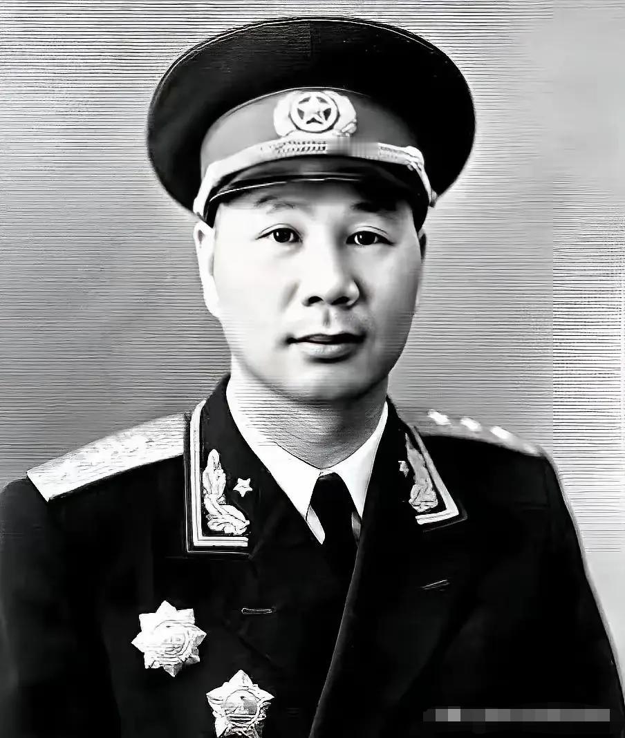 1997年国企面临下岗潮，杨成武怒言：让工人自生自灭，我不同意。

那年头，东北